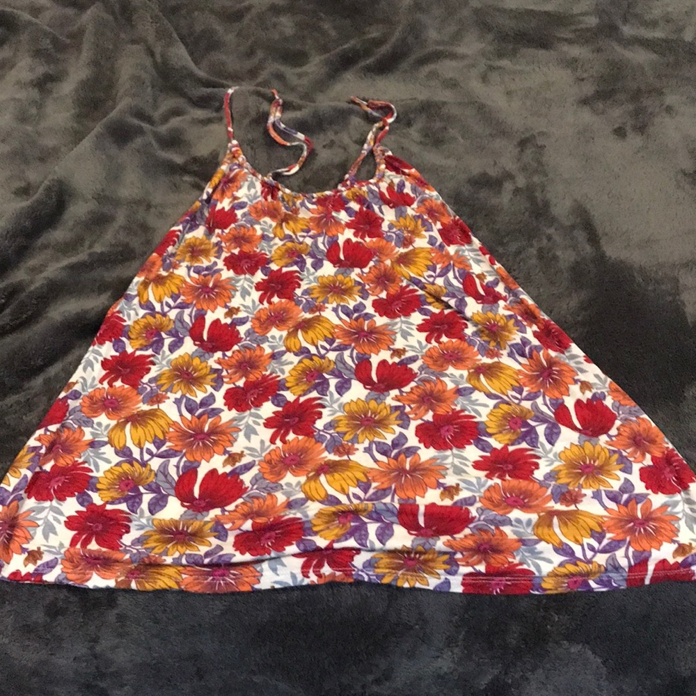 Women’s medium floral free flow tank top